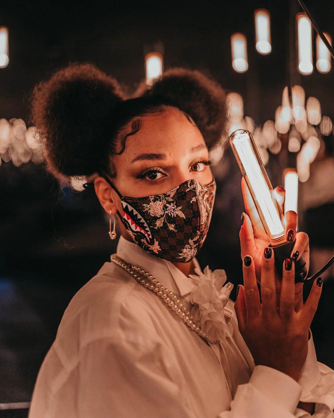 SHARKFLOWER VEGAN LEATHER FACE MASK