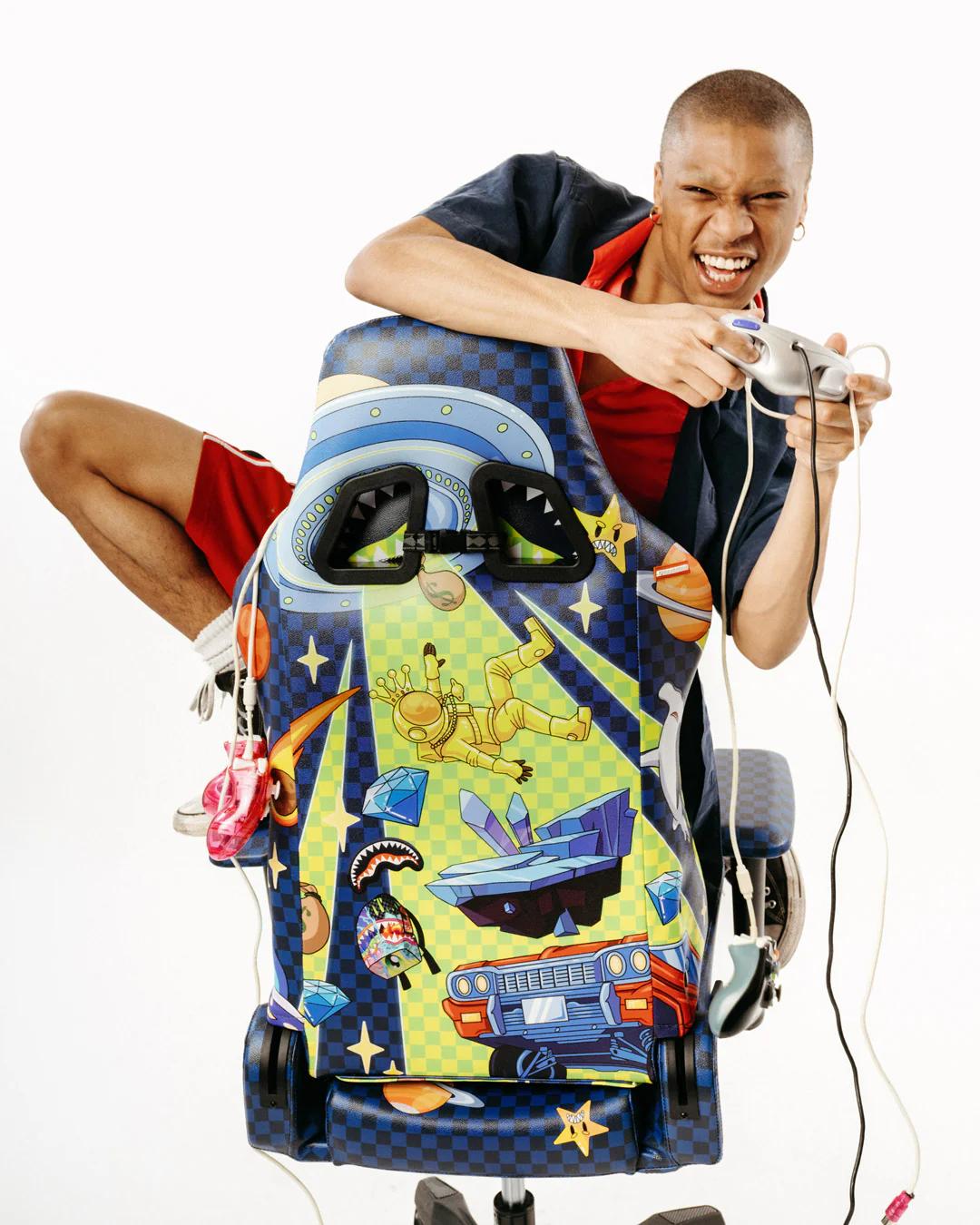SPACE WARPED GAMING CHAIR
