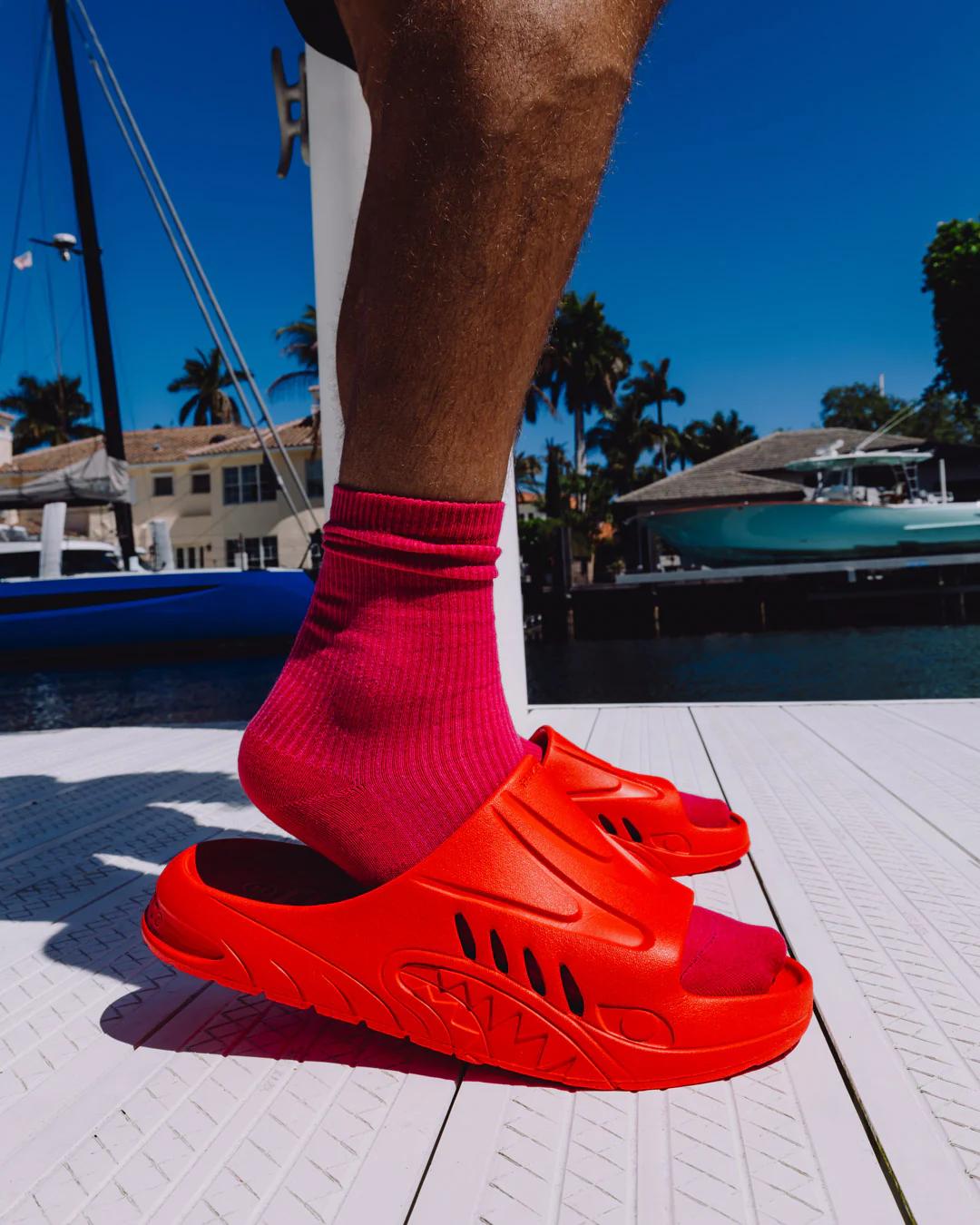 SHARK SLIDE (RED)