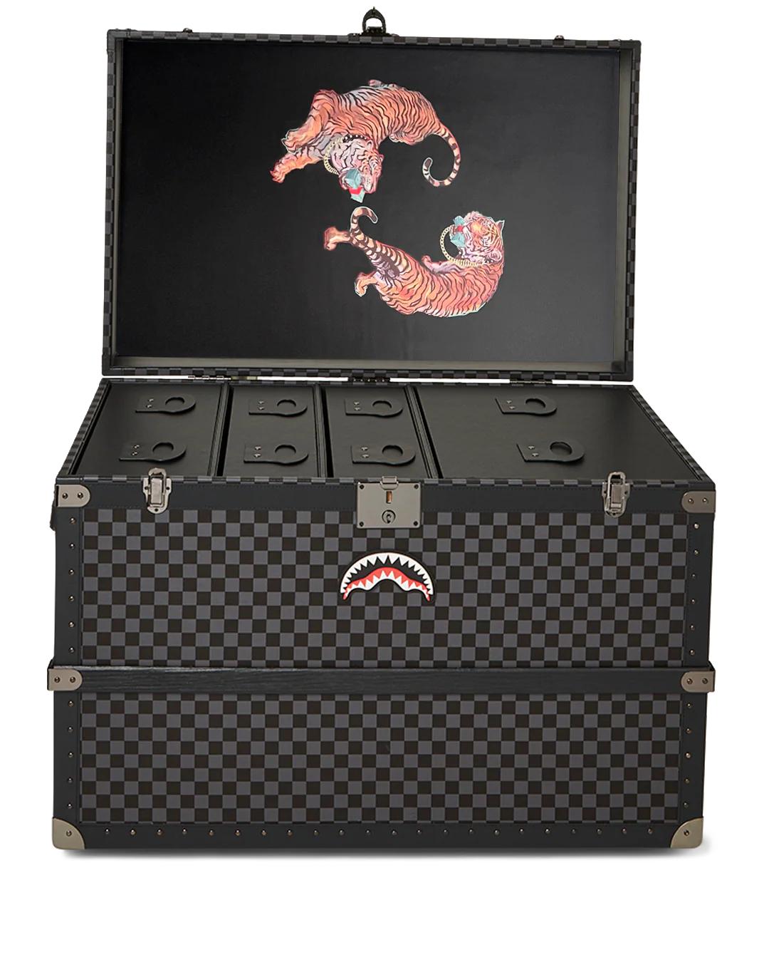 VANQUISH II WARDROBE TRUNK