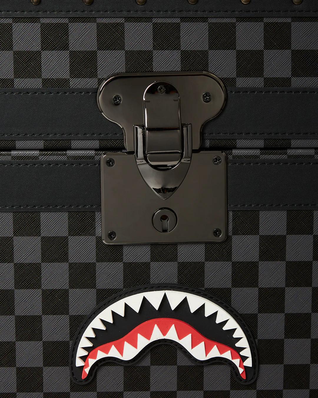 VANQUISH II WARDROBE TRUNK