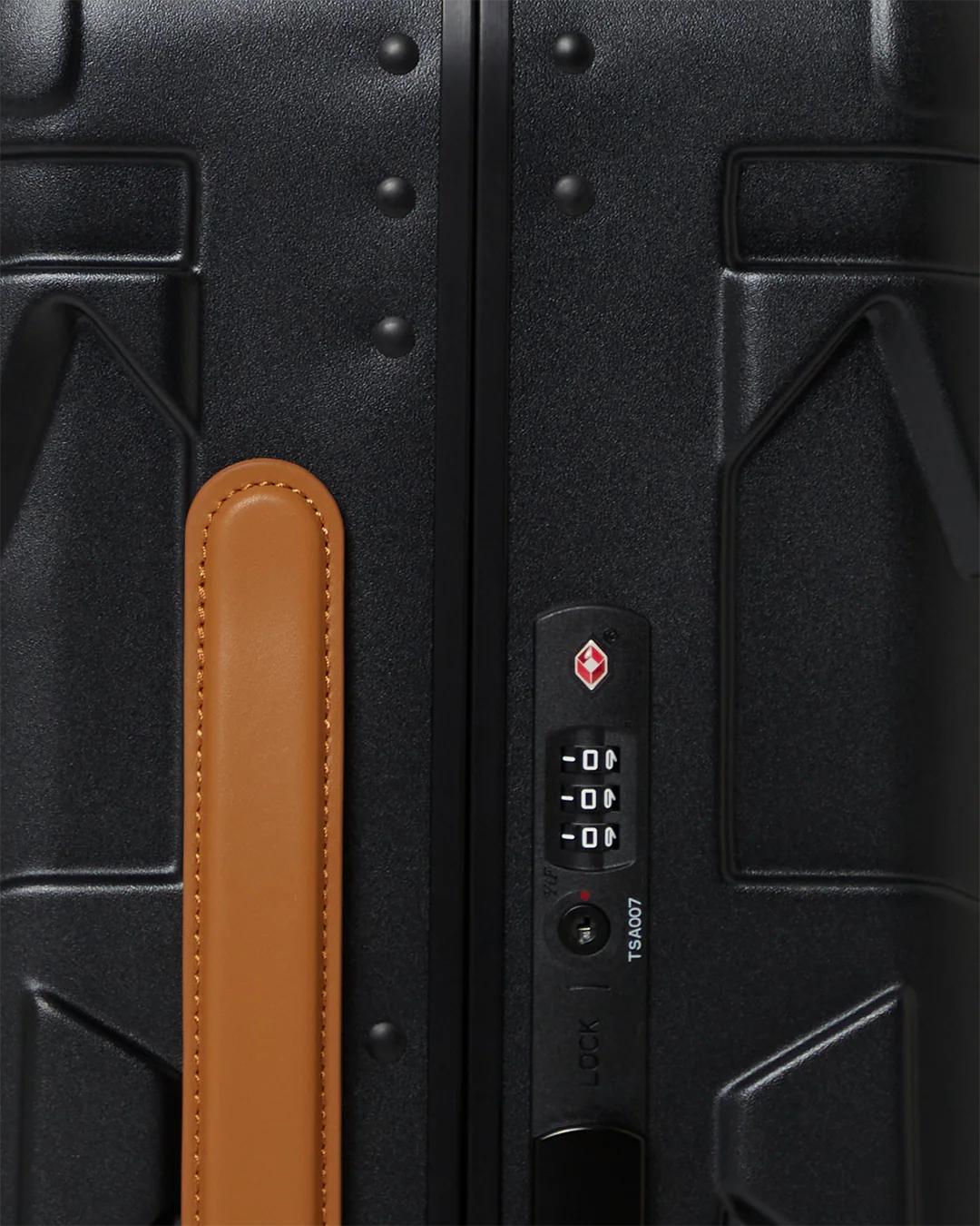 HENNY JETSTREAM SHARKITECTURE CARRY-ON LUGGAGE