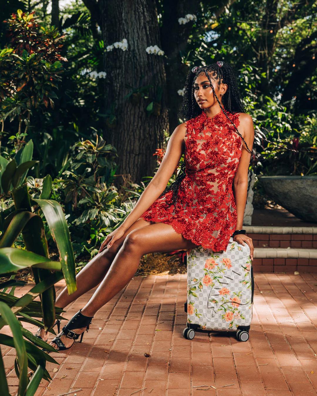 A.I. AFRICAN INTELLIGENCE ELEGANT ENERGY SHARKITECTURE CARRY-ON LUGGAG