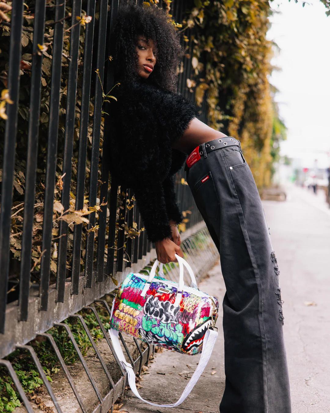 LE MONDE DES GRAFFITIS MINI DUFFLE