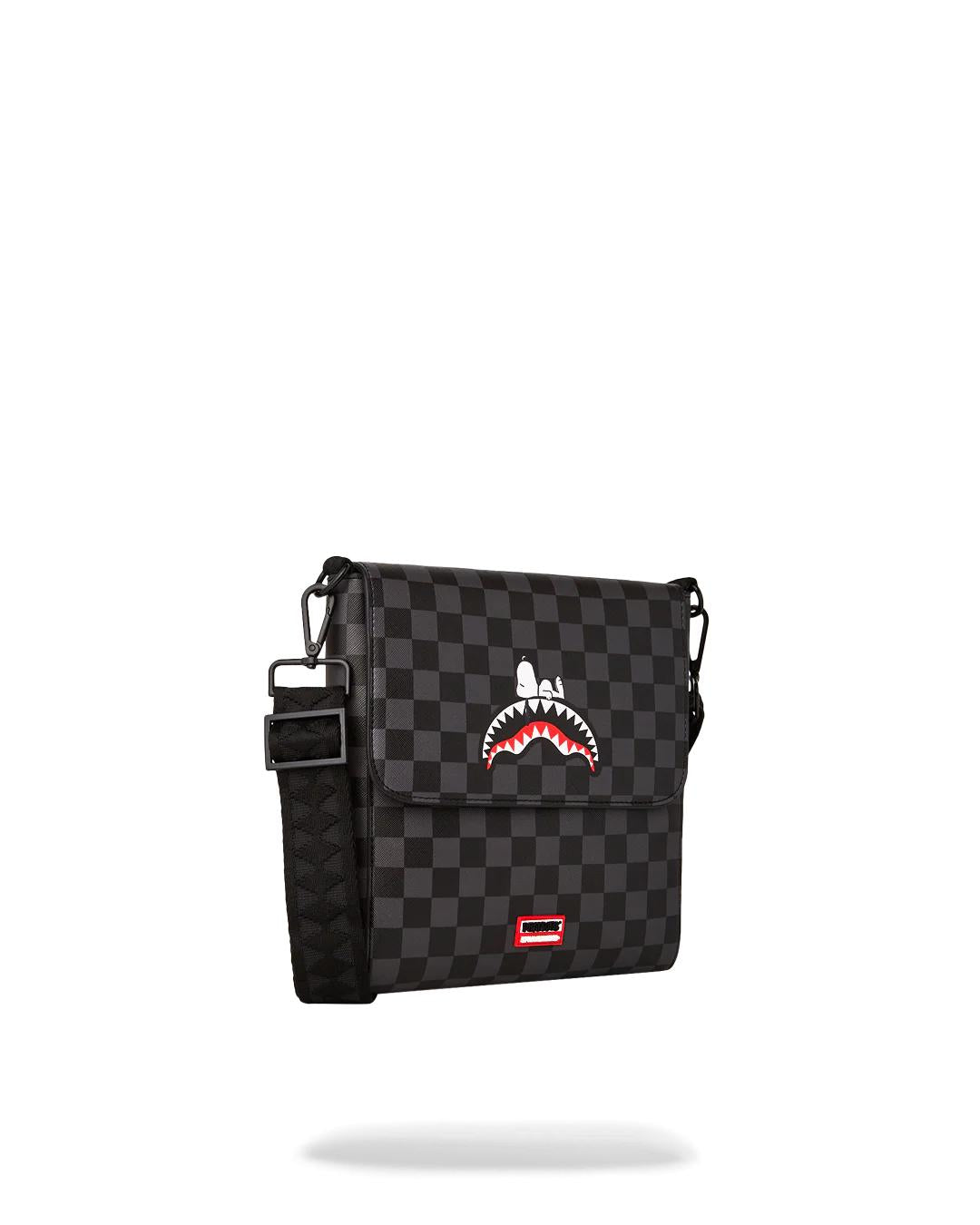 SNOOPY DAY OFF MESSENGER SLING BAG