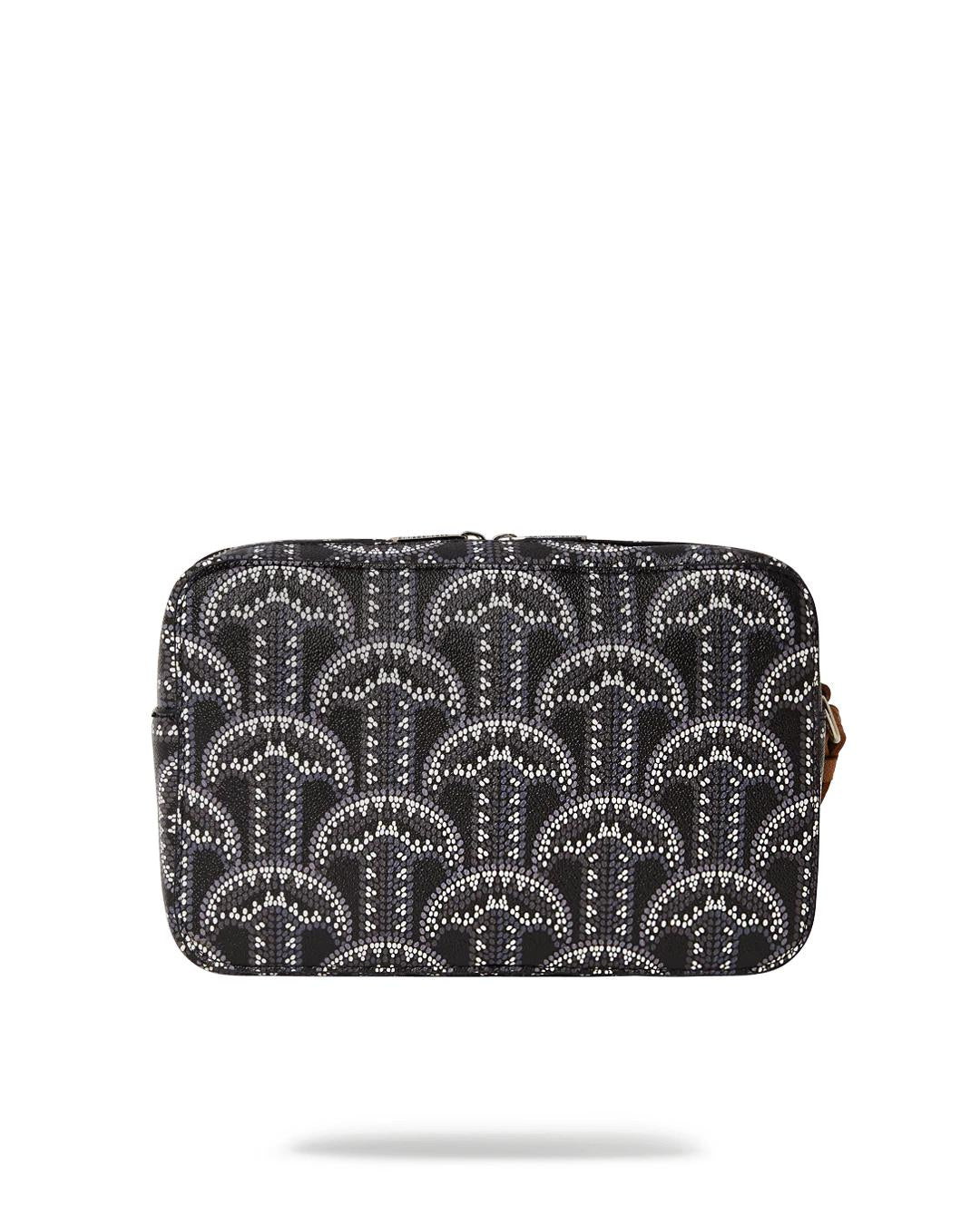 ILLUCHAINS TOILETRY BAG