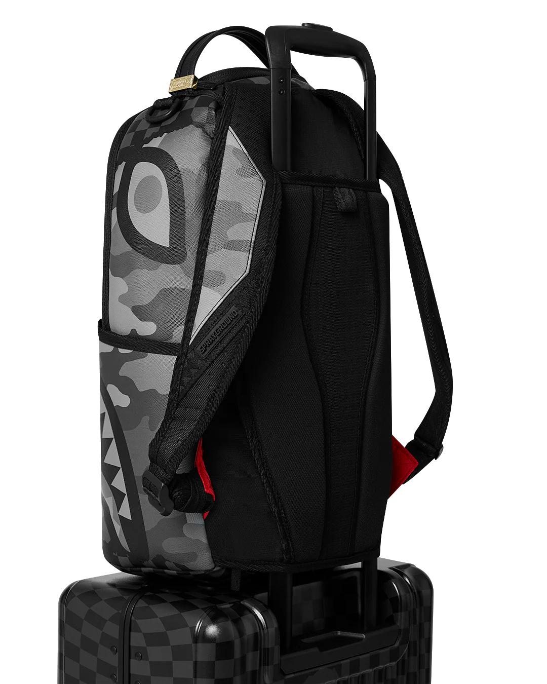 3AM RIPTIDE SHARKNAUTICS HARDSHELL CARRY-ON LUGGAGE