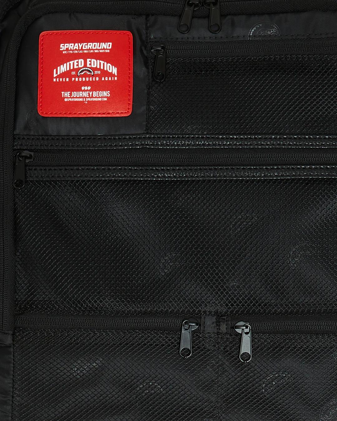LENTICULAR EFFECTS SOFT SHELL CARRY-ON LUGGAGE