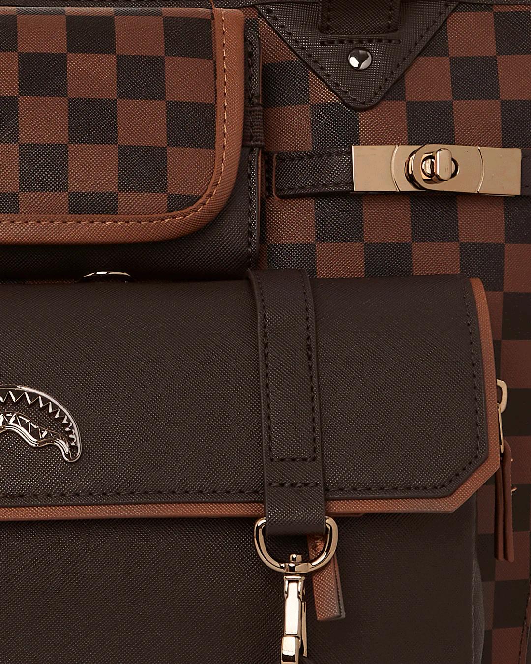 CHECKMATE ROYALE TOTE