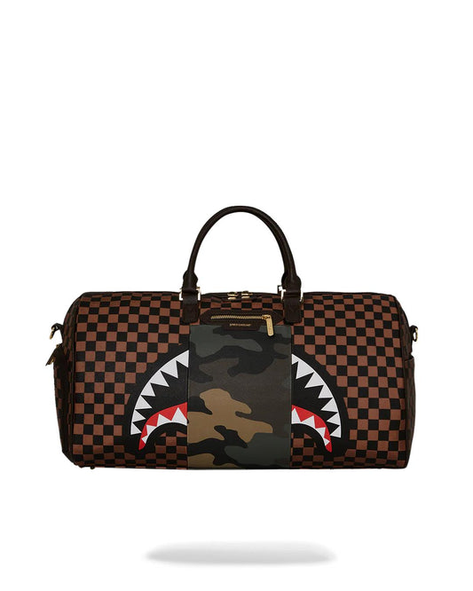 EXTERIOR GOLD ZIP POCKET SHARKS IN PARIS DUFFLE