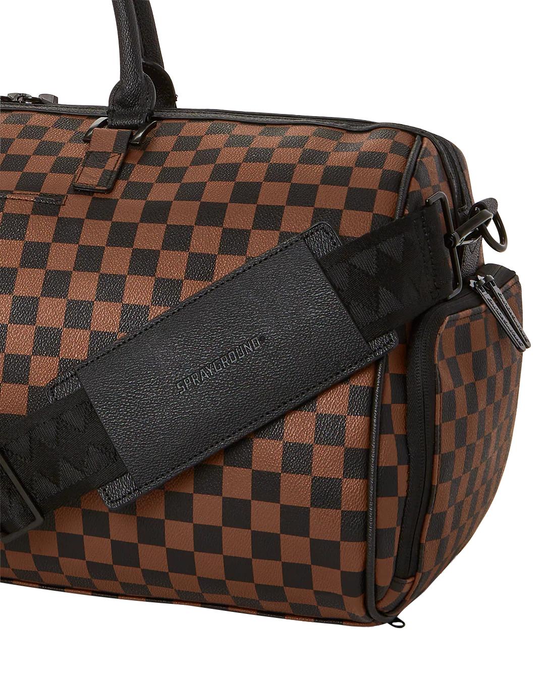 THE ARTISTS TOUCH DUFFLE