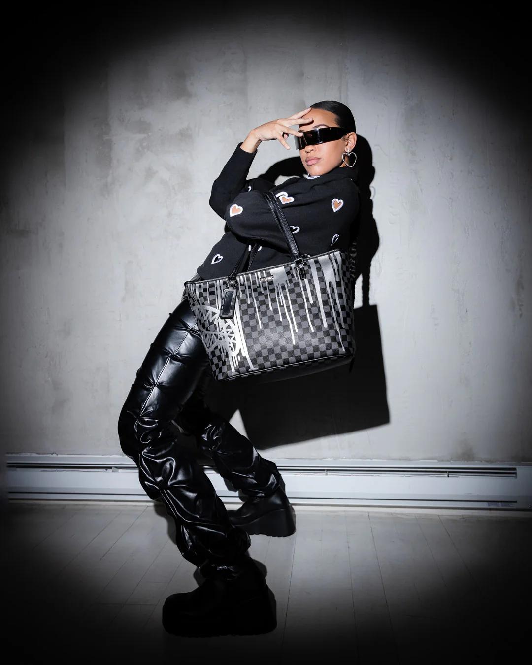 CHATEAU GHOST TOTE