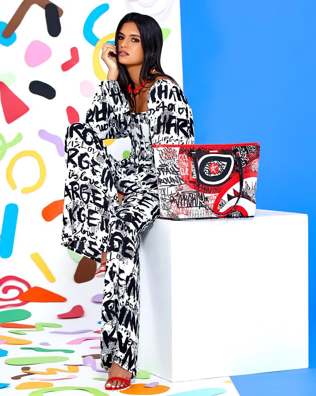 MYSTERIOUS MASTERMIND TOTE