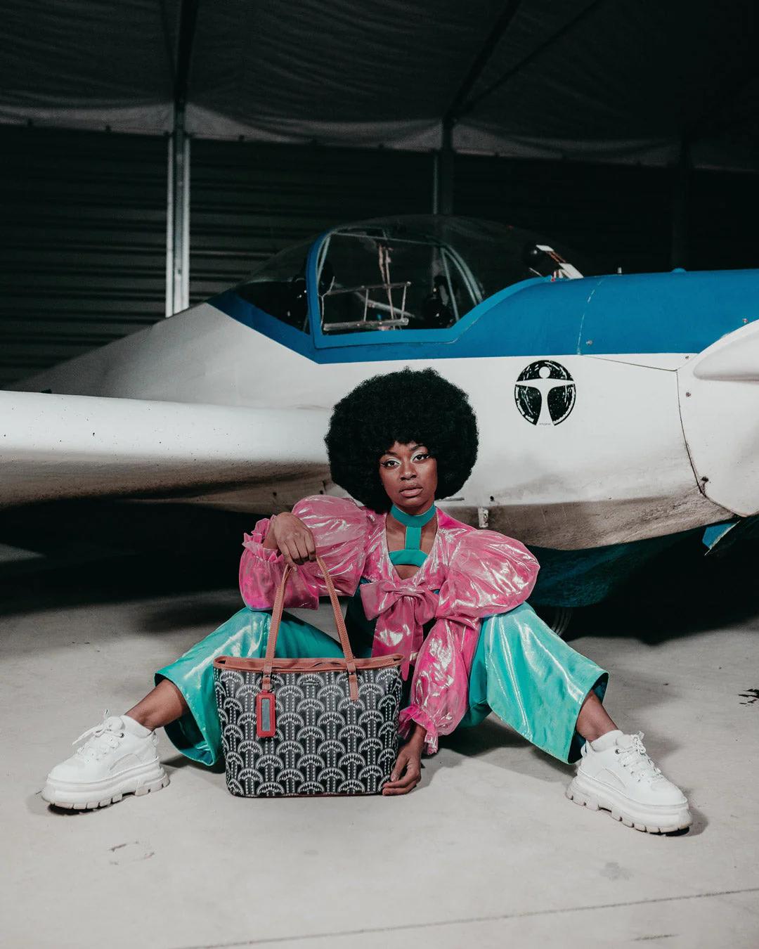ILLUCHAINS TOTE