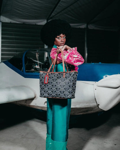 ILLUCHAINS TOTE