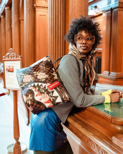 SHARKFLOWER TOTE