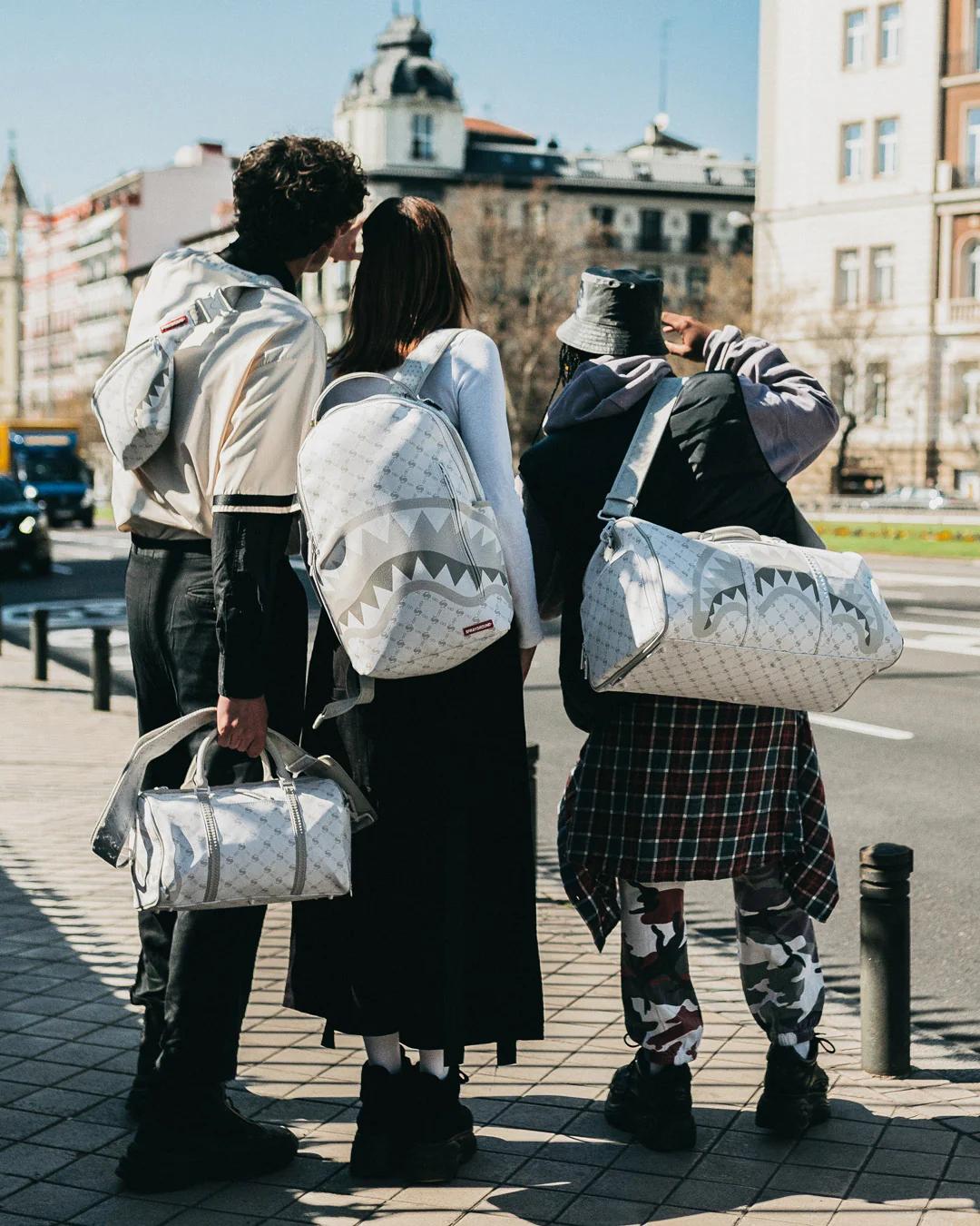 MONEY PATTERN POWDER EMPEROR DUFFLE
