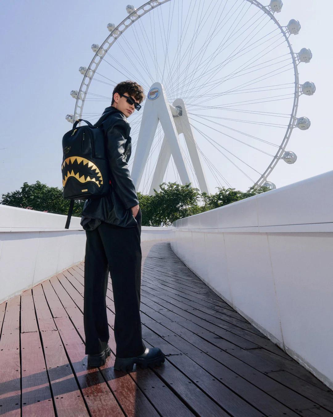 SHARK CENTRAL GILDED BITE BACKPACK