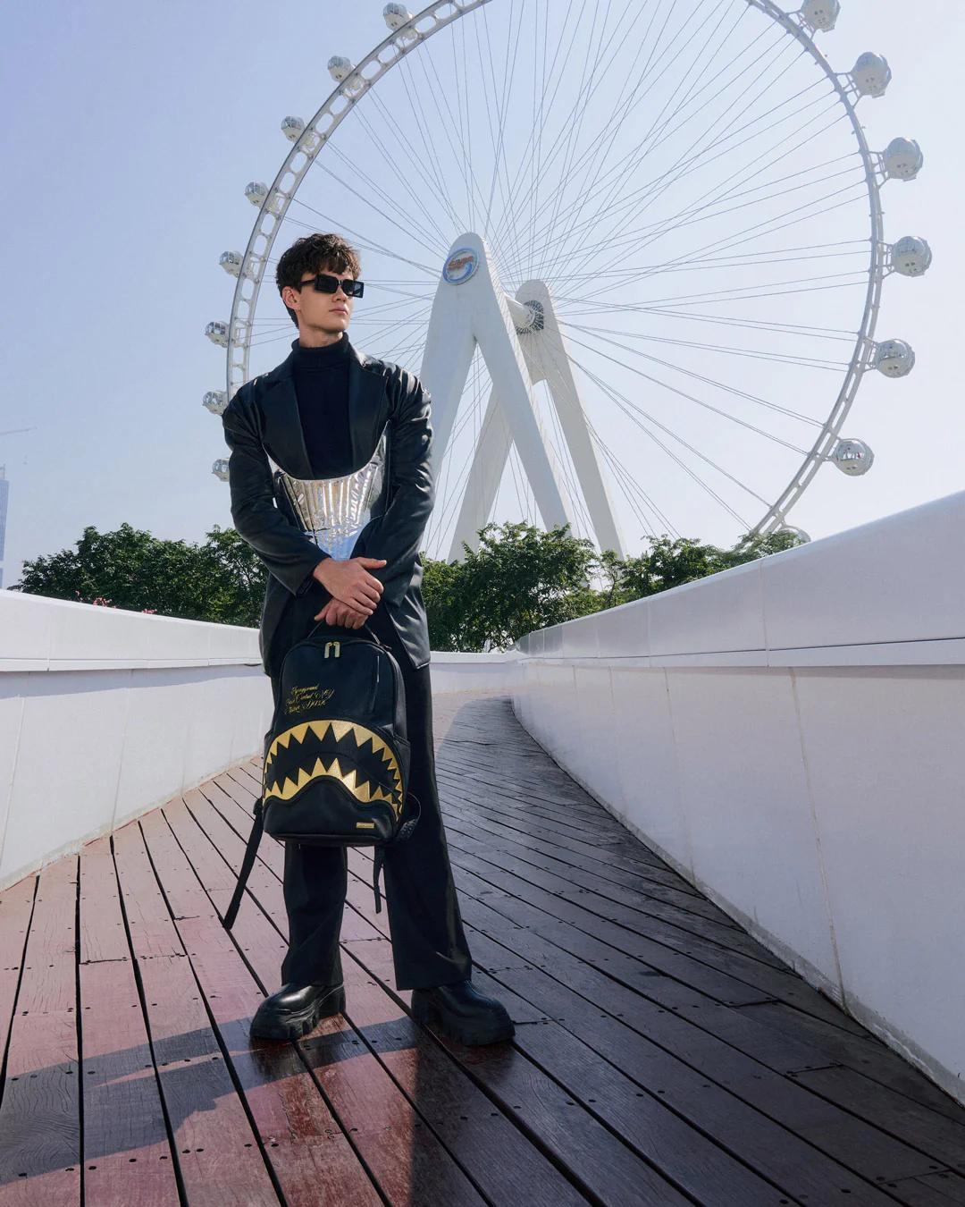 SHARK CENTRAL GILDED BITE BACKPACK